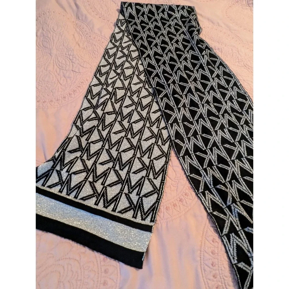 Michael Kors Womens Infinity Loop Scarf Printed Knitted Black Gray Metallic 60in